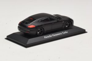 Porsche Panamera 970 Turbo Mattsvart Maxichamps 1:43 940062370 Metall — bild 2 av 4