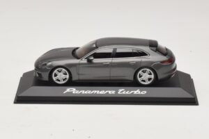 Porsche Panamera 971 Turbo Grå Metallic Minichamps 1:43 WAP0207610H Metall