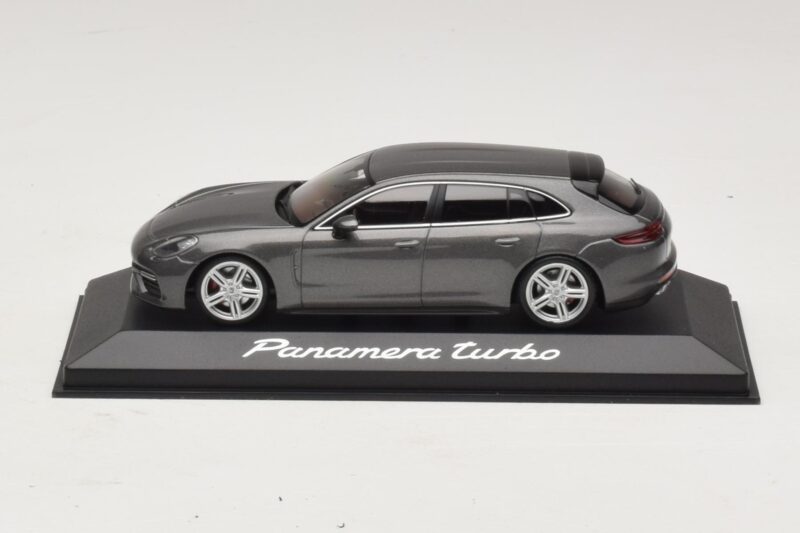 Porsche Panamera 971 Turbo Grå Metallic Minichamps 1:43 WAP0207610H Metall