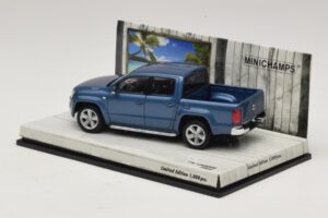 Volkswagen Amarok Blåmetallic Minichamps 1:43 436058362 Metall — bild 3 av 5