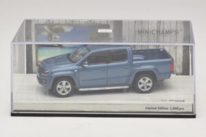 Volkswagen Amarok Blåmetallic Minichamps 1:43 436058362 Metall — bild 4 av 5