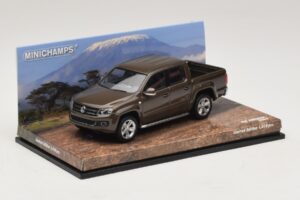 Volkswagen Amarok Brun Metallic Minichamps 1:43 436058361 Metall — bild 2 av 5