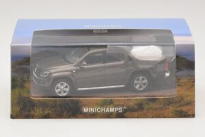 Volkswagen Amarok Brun Metallic Minichamps 1:43 436058361 Metall — bild 5 av 5