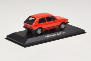 Volkswagen Golf GTI Mk1 Röd Maxichamps 1:43 940055170 Metall — bild 2 av 4
