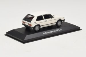Volkswagen Golf GTI Mk1 Vit Maxichamps 1:43 940055171 Metall — bild 2 av 4