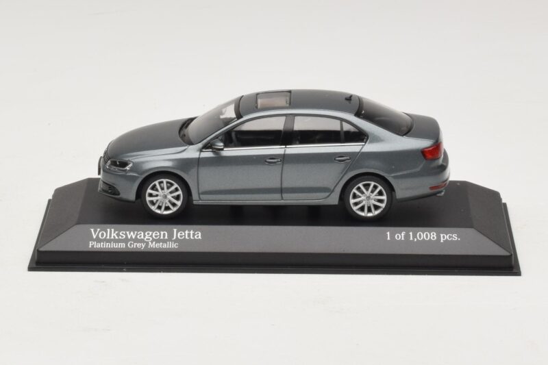 Volkswagen Jetta Mk6 Grey Metallic Minichamps 1:43 400059000 Metall