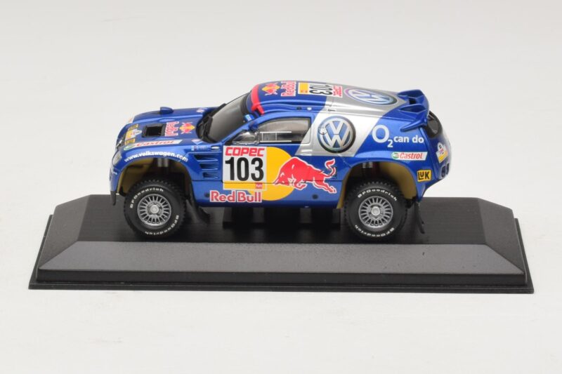 Volkswagen Race Touareg #103 B. Saby / R. Perin Winner Rally Por Las Pampas 2005 Ersättningslåda Minichamps 1:43 Volkswagen Race Touareg #103 B. Saby / R. Perin Winner Rally Por Las Pampas 2005 Ersättningslåda Minichamps 1:43 436055303-R1
