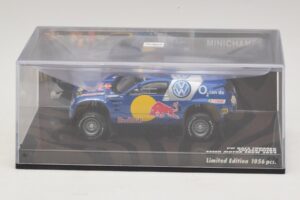 Volkswagen Race Touareg Red Bull Presentation Essen Motor Show 2004 Minichamps 1:43 436045300 Metall — bild 4 av 5