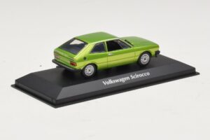 Volkswagen Scirocco Mk1 Grönmetallic Maxichamps 1:43 940050420 Metall — bild 2 av 4
