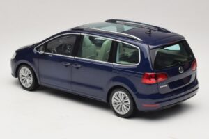 Volkswagen Sharan Blue Metallic Minichamps 1:18 110051000 Metall — bild 6 av 8