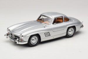 Mercedes 300 SL W198 Gullwing silver Norev 1:18 Mercedes 300 SL W198 Gullwing silver Norev 1:18 183857 Metall