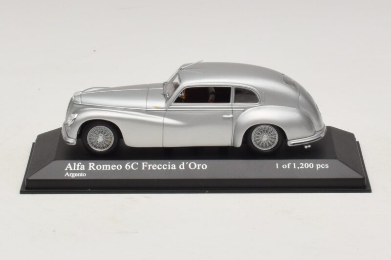 Alfa Romeo 6C 2500 Freccia d'Oro Silver Minichamps 1:43 400120480 Metall