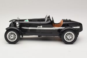 Alfa Romeo 8C Monza Svart Bburago 1:18 3014-P1 Metall — bild 3 av 6