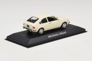 Alfa Romeo Alfasud Vit Maxichamps 1:43 940120101 Metall — bild 2 av 5