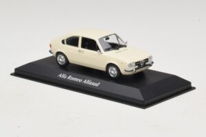 Alfa Romeo Alfasud Vit Maxichamps 1:43 940120101 Metall — bild 3 av 5