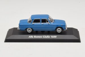 Alfa Romeo Giulia 1600 Blå Maxichamps 1:43 940120900 Metall