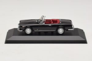 Alfa Romeo Giulia Spider Svart Minichamps 1:43 400120730 Metall