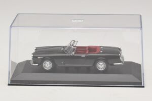 Alfa Romeo Giulia Spider Svart Minichamps 1:43 400120730 Metall — bild 4 av 5