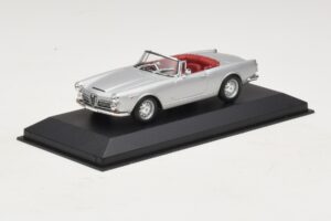 Alfa Romeo Spider 916 3.2 V6 24V Silver Minichamps 1:43 400120330 Metall — bild 2 av 5