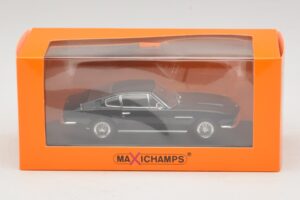 Aston Martin DBS Svart Maxichamps 1:43 940137601 Metall — bild 5 av 5