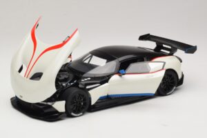Aston Martin Vulcan Stratus White Med Blå och Röda Ränder AUTOart 1:18 70261 Komposit — bild 2 av 8
