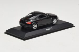 Audi TT 8N Svart Maxichamps 1:43 940017221 Metall — bild 2 av 5
