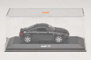 Audi TT 8N Svart Maxichamps 1:43 940017221 Metall — bild 4 av 5