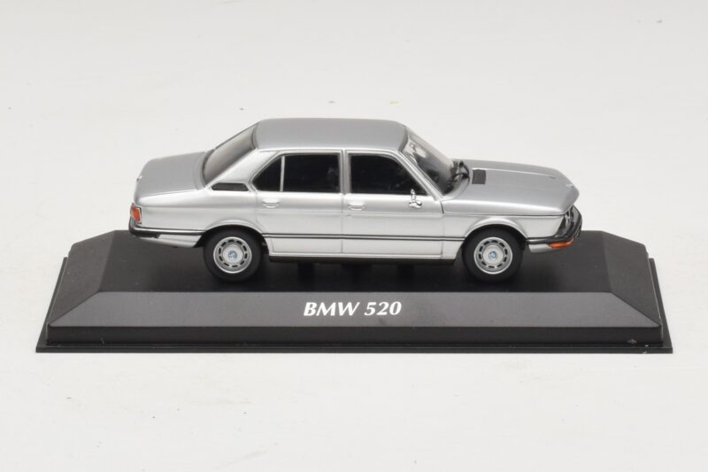 BMW 520 E12 Silver Maxichamps 1:43 940023000 Metall