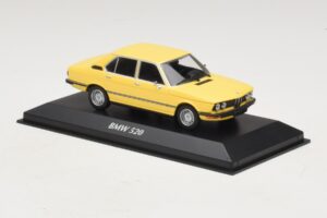 BMW 520 E12 Gul Maxichamps 1:43 940023001 Metall — bild 3 av 5