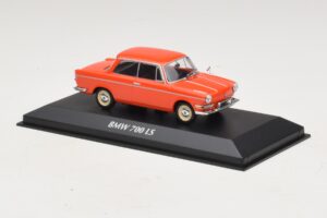 BMW 700 LS Röd Maxichamps 1:43 940023701 Metall — bild 3 av 5