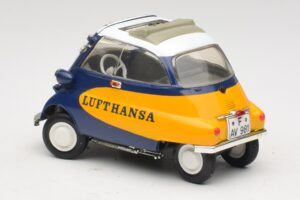 BMW Isetta 250 Lufthansa Revell 1:18 08926 Metall — bild 7 av 8