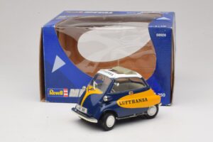 BMW Isetta 250 Lufthansa Revell 1:18 08926 Metall — bild 8 av 8