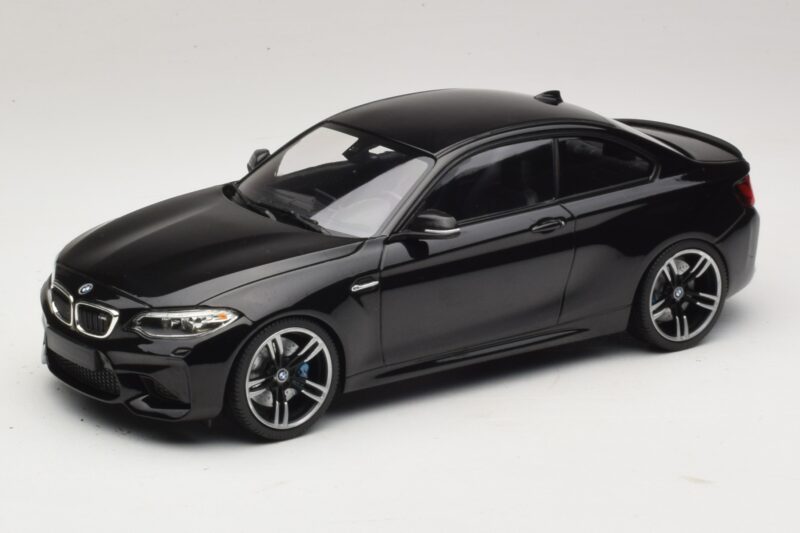BMW M2 F87 Svart Metallic Minichamps 1:18 155026100 Metall