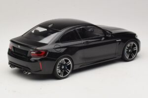 BMW M2 F87 Svart Metallic Minichamps 1:18 155026100 Metall — bild 2 av 6