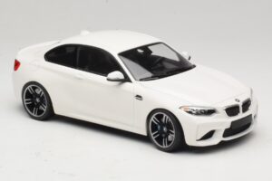 BMW M2 F87 Vit Minichamps 1:18 155026104 Metall — bild 4 av 6