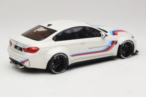 BMW M4 F82 Liberty Walk Ersättningslåda GT Spirit 1:18 GT067-R1 Resin — bild 2 av 6