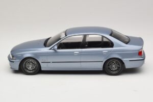 BMW M5 E39 Silverstone Blue Metallic KK-Scale 1:18 KKDC181622 Metall — bild 3 av 6