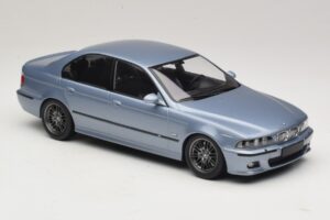 BMW M5 E39 Silverstone Blue Metallic KK-Scale 1:18 KKDC181622 Metall — bild 4 av 6