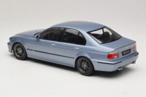 BMW M5 E39 Silverstone Blue Metallic KK-Scale 1:18 KKDC181622 Metall — bild 5 av 6
