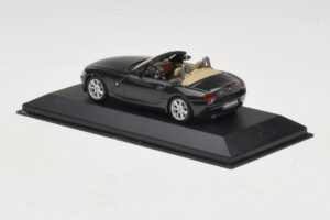 BMW Z4 E85 Svart Metallic Ersättningskartong Minichamps 1:43 80420144055-R1 Metall — bild 3 av 5