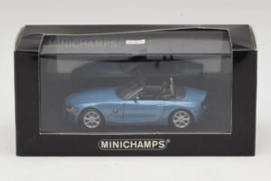 BMW Z4 E85 Ljusblå Metallic Ersättningskartong Minichamps 1:43 80420144054-R1 Metall — bild 5 av 5