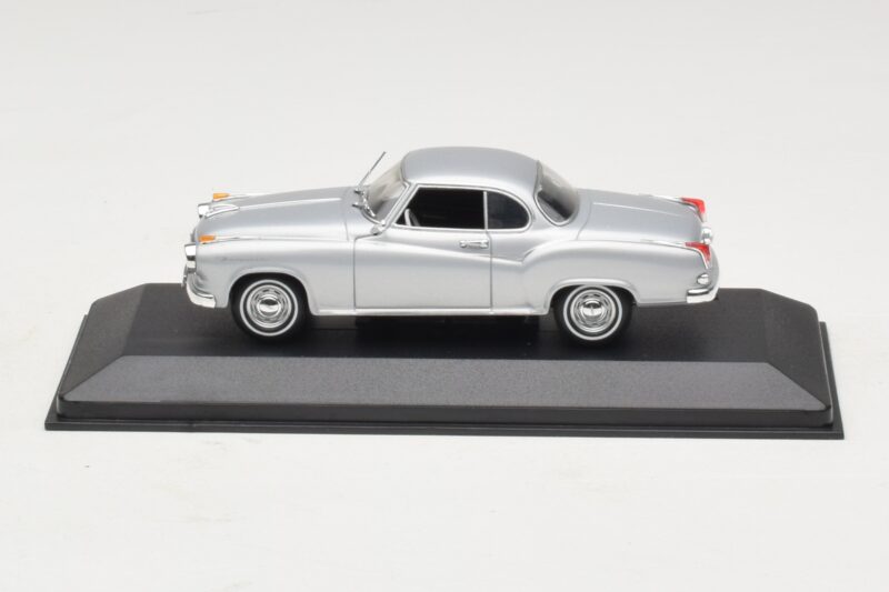 Borgward Isabella Coupé Silver Minichamps 1:43 400096031 Metall