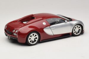 Bugatti Veyron Centenaire Edition Chrome Red Minichamps 1:18 100110851 Metall — bild 3 av 8