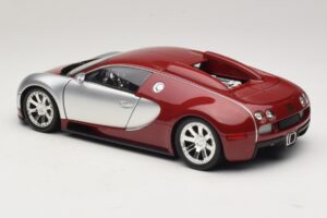 Bugatti Veyron Centenaire Edition Chrome Red Minichamps 1:18 100110851 Metall — bild 7 av 8