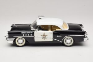 Buick Century Sun State Patrol Mira 1:18 6118 Metall — bild 4 av 8