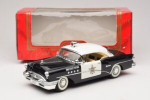 Buick Century Sun State Patrol Mira 1:18 6118 Metall — bild 8 av 8