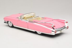 Cadillac Eldorado Biarritz Rosa Maisto 1:18 31813-P1 Metall — bild 7 av 8