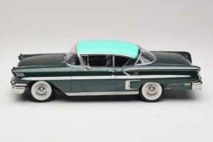 Chevrolet Bel Air Impala Coupe Mörkgrön Metallic & Grön KK-Scale 1:18 KKDC181594 Metall — bild 3 av 6