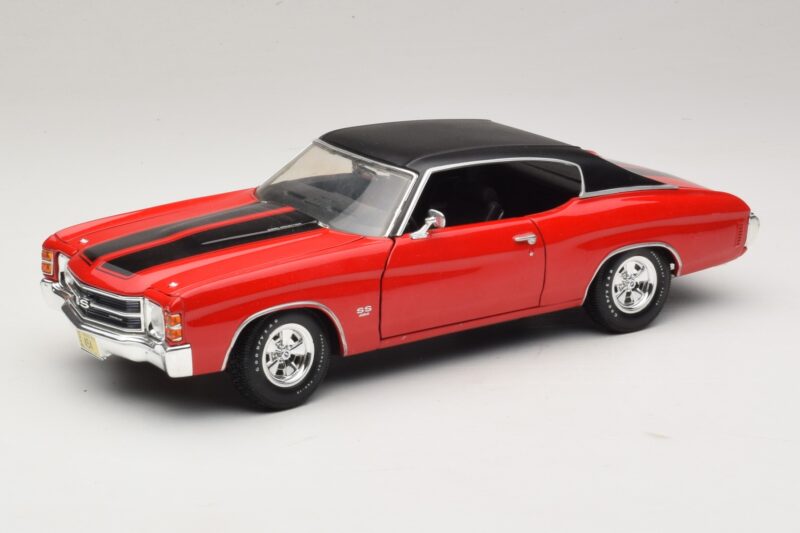 Chevrolet Chevelle SS454 Röd Maisto 1:18 31890-P1 Metall