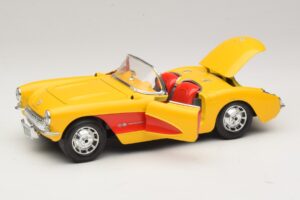 Chevrolet Corvette C1 Cabriolet Gul Röd Bburago 1:18 3034-M2 Metall — bild 2 av 8